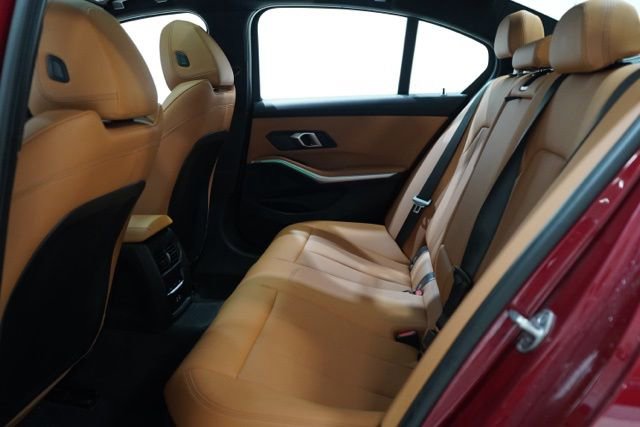 Used 2025 BMW 330i xDrive Sedan w/ M Sport Package image 31