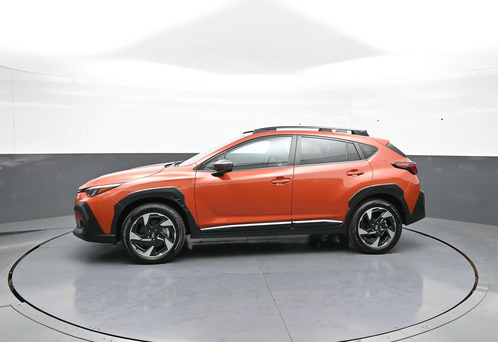 Used 2024 Subaru Crosstrek 2.5i Limited AWD/4WD image 9