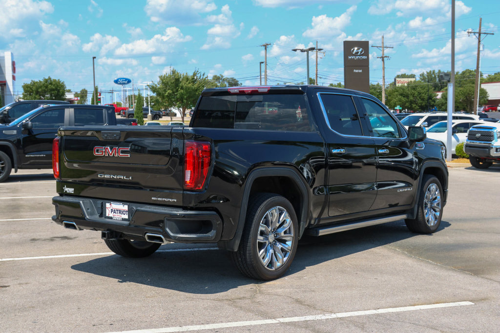 Used 2023 GMC Sierra 1500 Denali w/ Denali Reserve Package AWD/4WD image 3