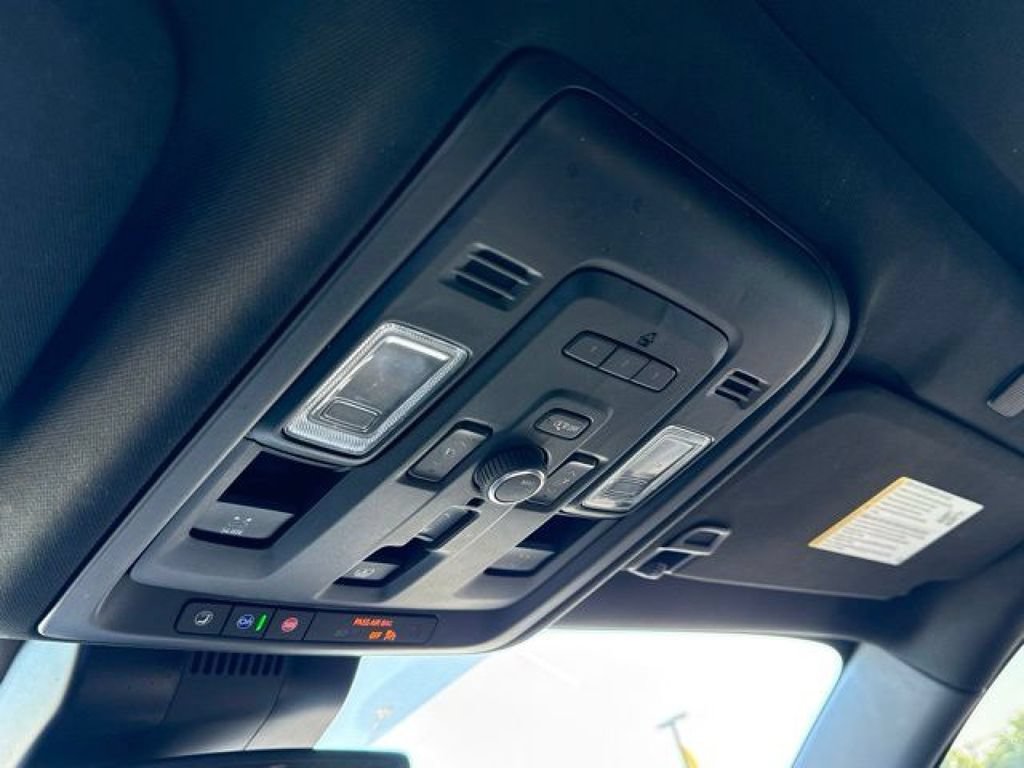 Used 2024 GMC Yukon Denali AWD/4WD image 48