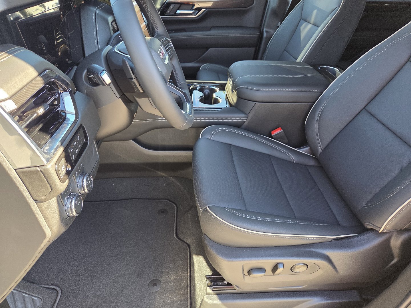 New 2027 GMC Yukon XL Elevation w/ Technology Package AWD/4WD image 26