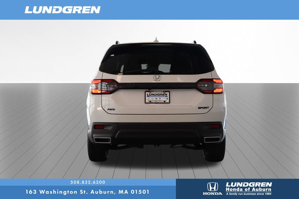 Used 2025 Honda Pilot Sport image 31