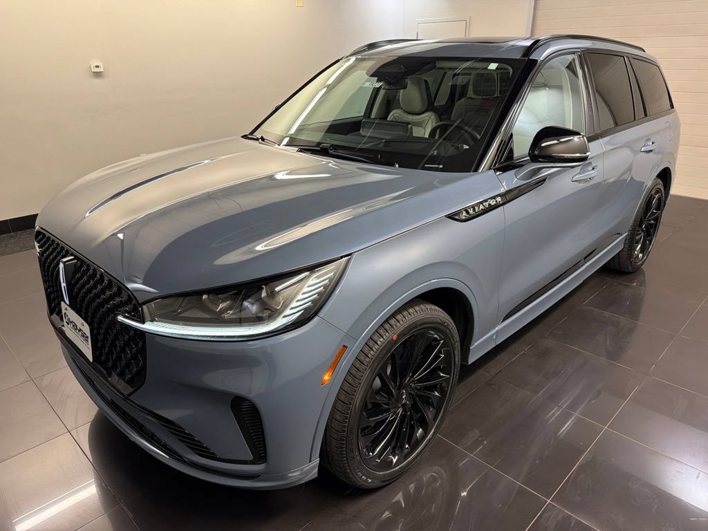 New 2026 Lincoln Aviator Reserve AWD/4WD image 3