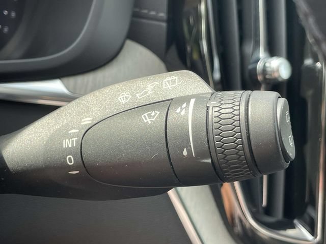 Used 2022 Volvo XC60 B5 Inscription w/ Advanced Package AWD/4WD image 36