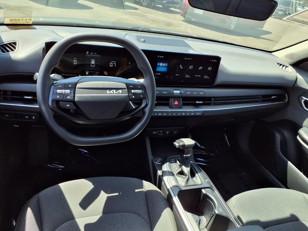 Used 2025 Kia K4 FWD image 25