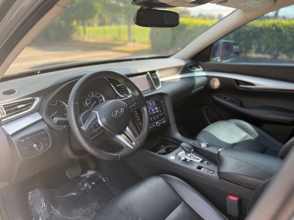 Used 2019 INFINITI QX50 Essential w/ Premium Heat Package FWD image 11
