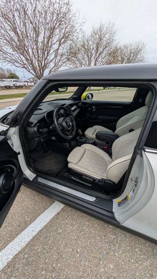 Used 2020 MINI Cooper SE image 11