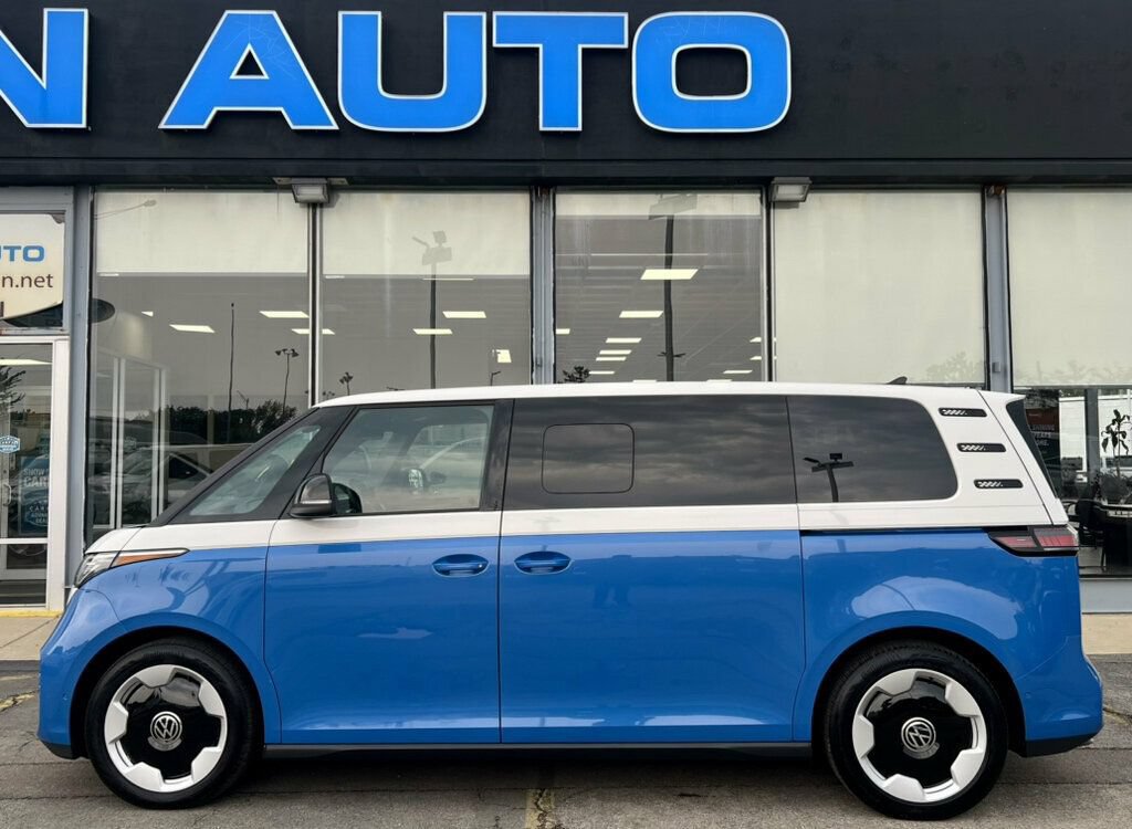 Used 2025 Volkswagen ID. Buzz Pro S RWD image 35
