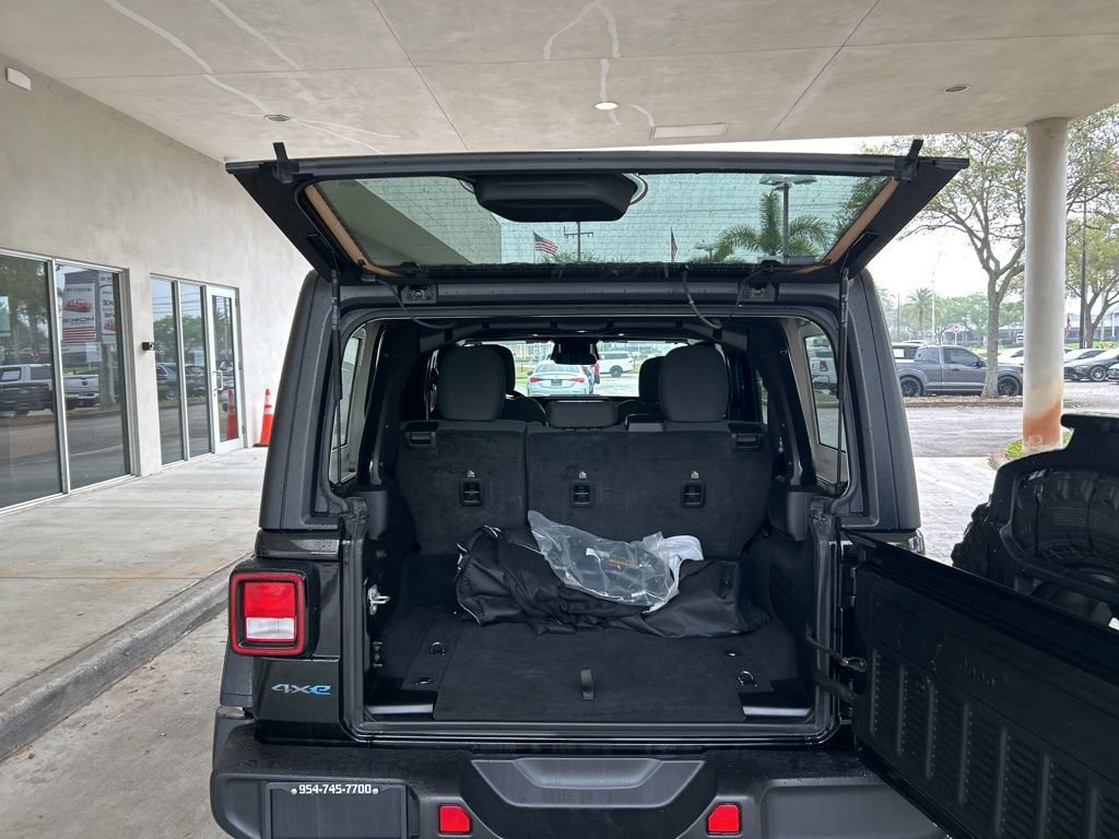 Used 2025 Jeep Wrangler Willys 4xe image 36