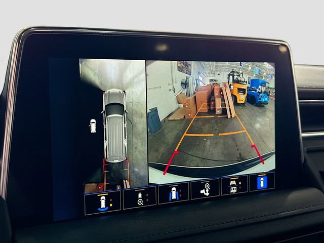 Used 2022 Chevrolet Tahoe Z71 w/ Luxury Package AWD/4WD image 15