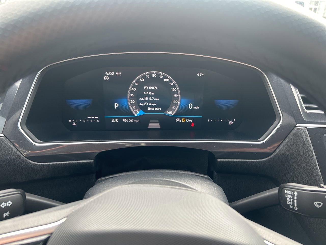 Used 2024 Volkswagen Tiguan SE R-Line image 17