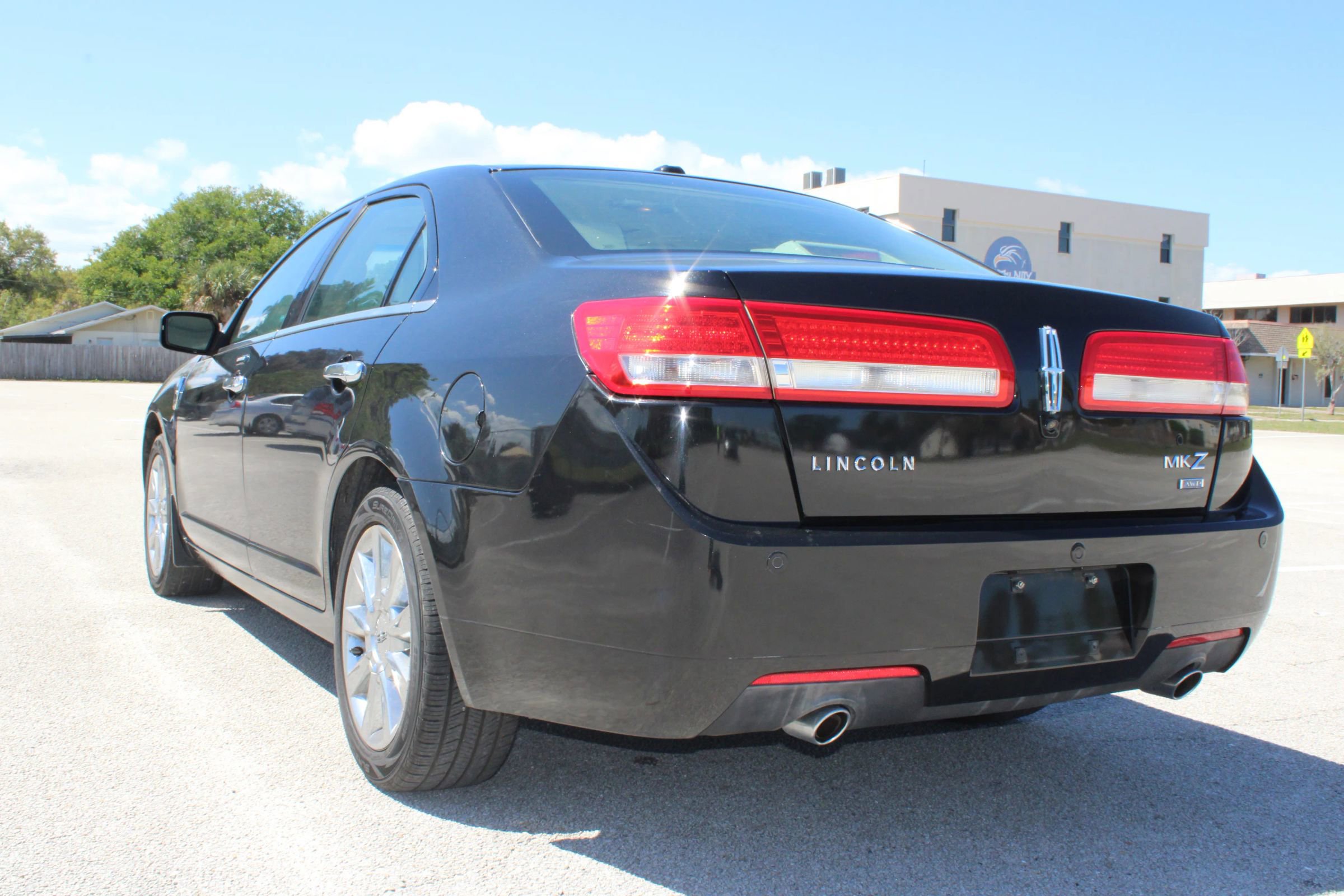 Used 2012 Lincoln MKZ AWD image 4