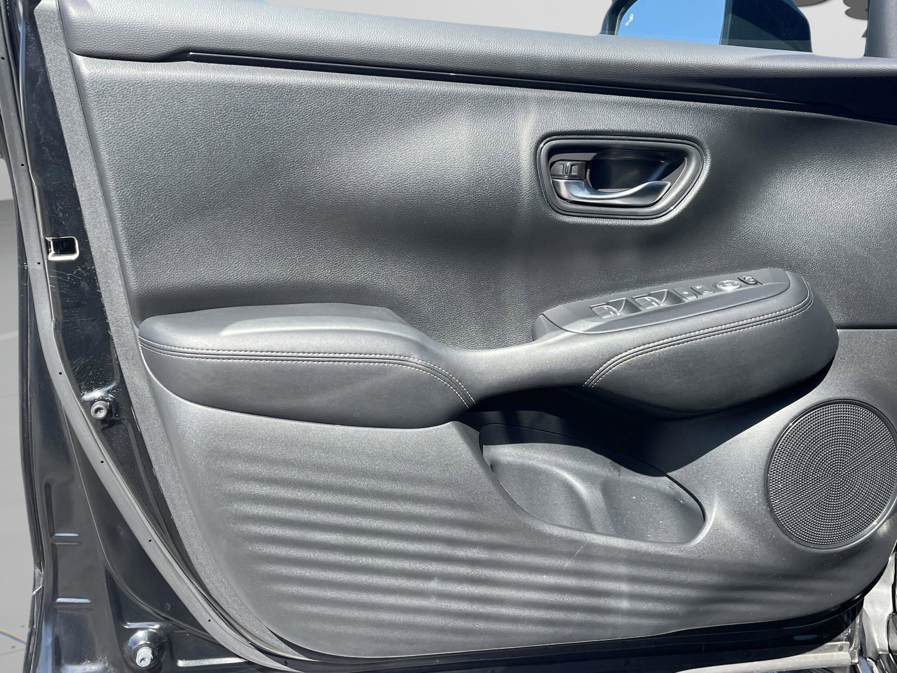 Certified 2024 Honda HR-V EX-L image 28