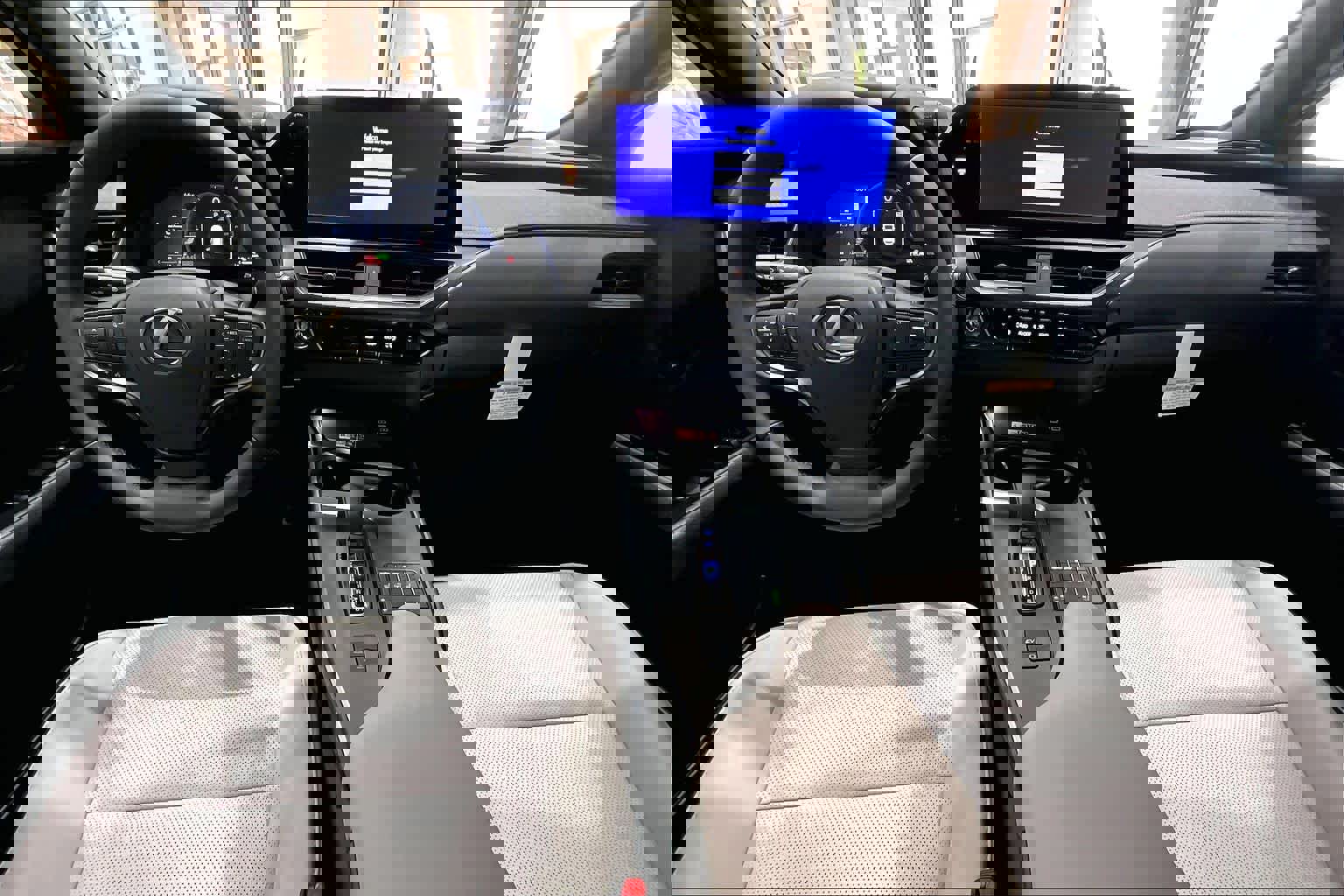 New 2026 Lexus UX 300h FWD image 5