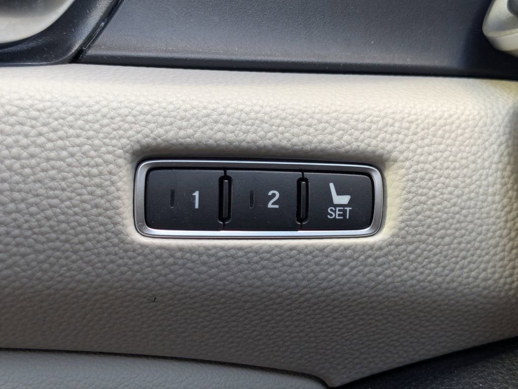 Used 2020 Honda Accord Touring image 24