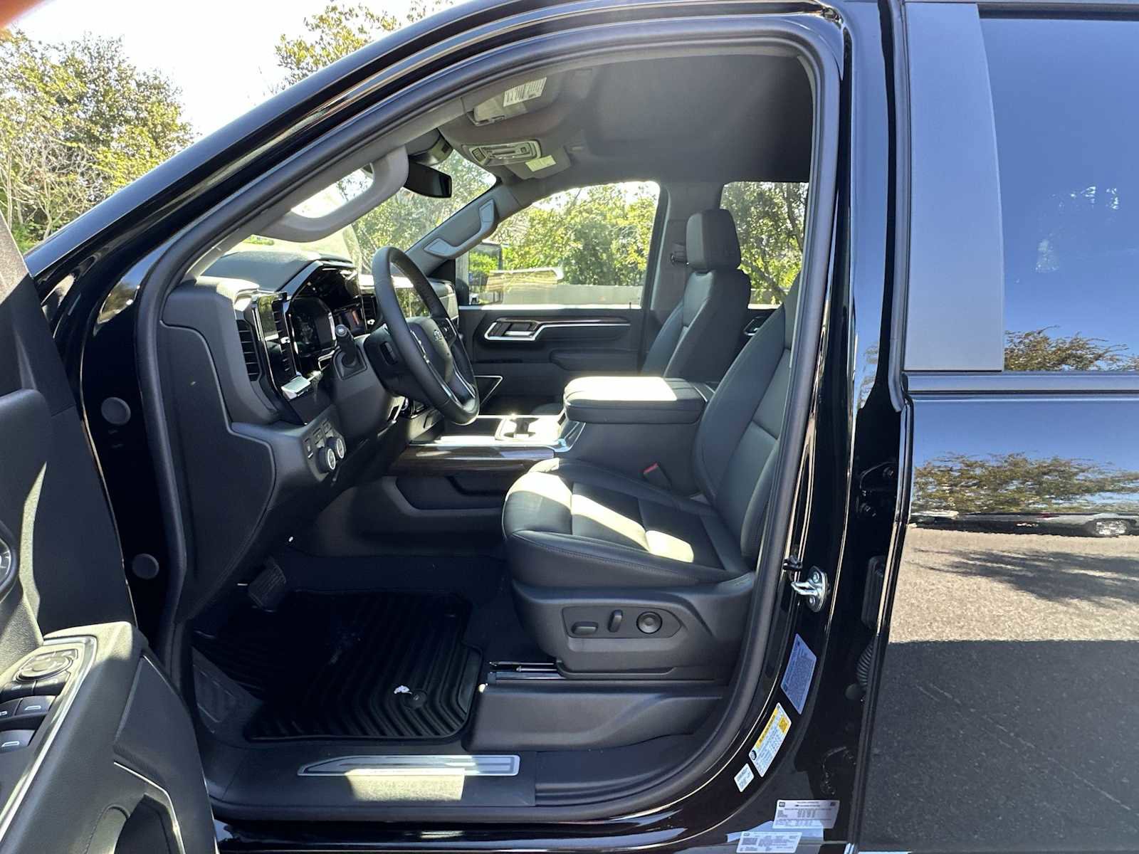 New 2026 Chevrolet Silverado 2500 LT w/ Trail Boss Package image 2