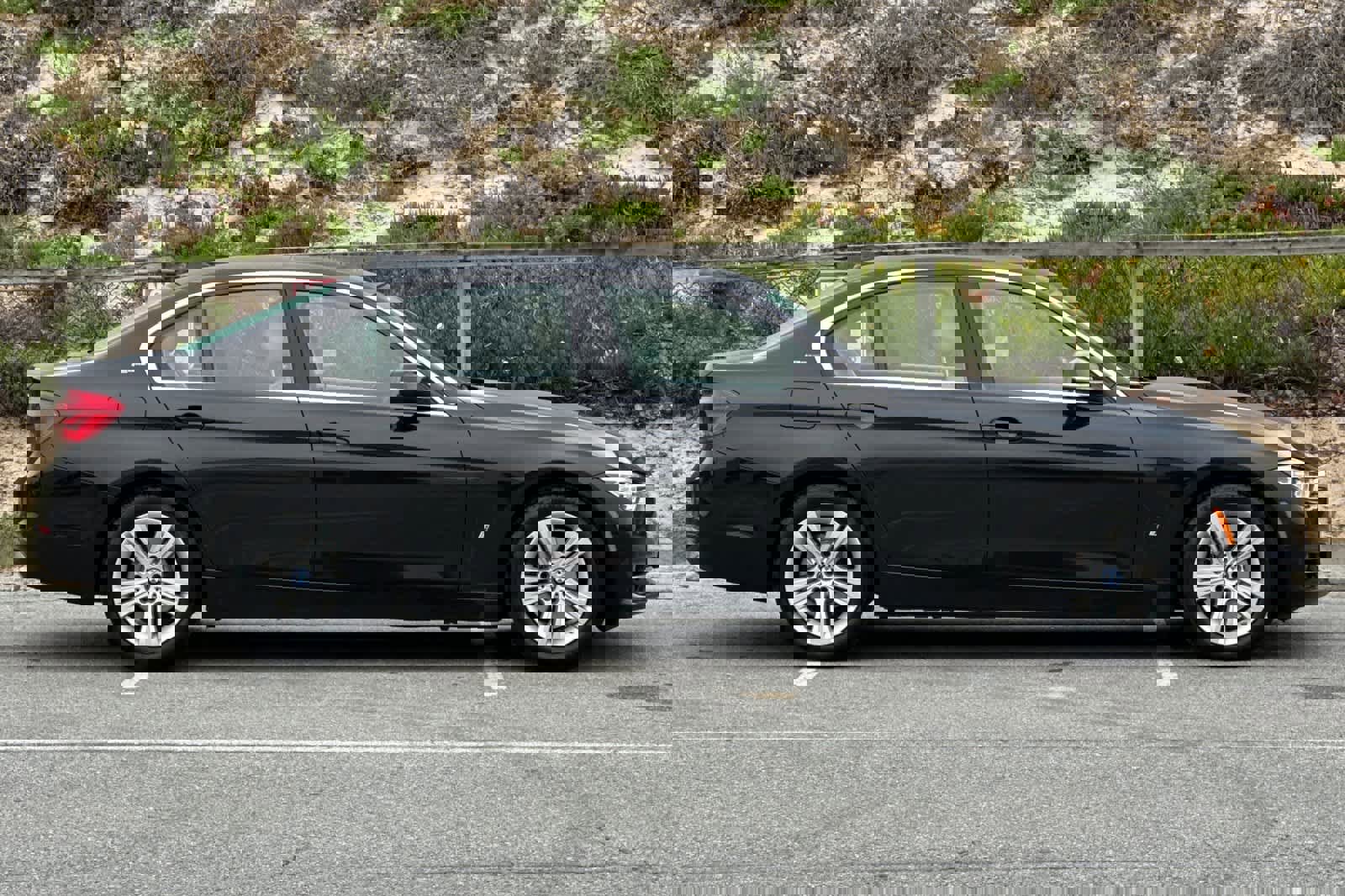 Used 2017 BMW 330e image 6