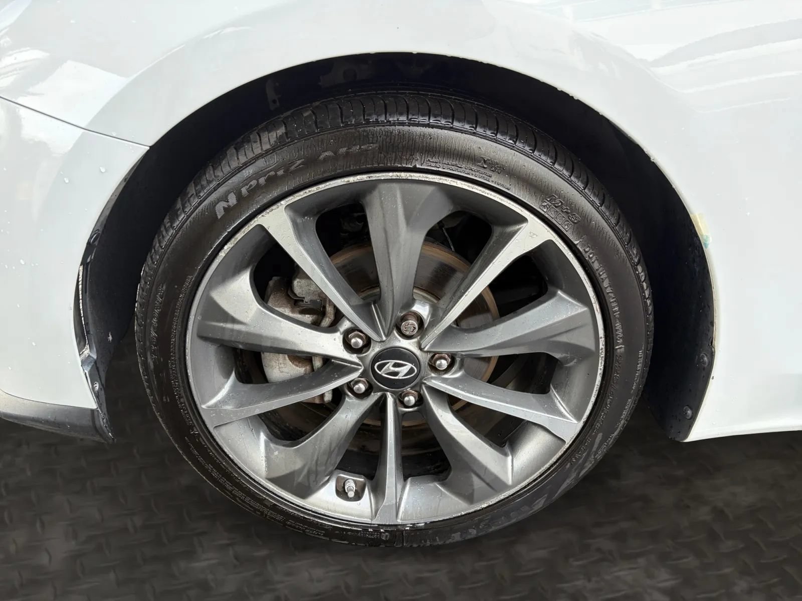 Used 2020 Hyundai Veloster 2.0 Premium FWD image 34