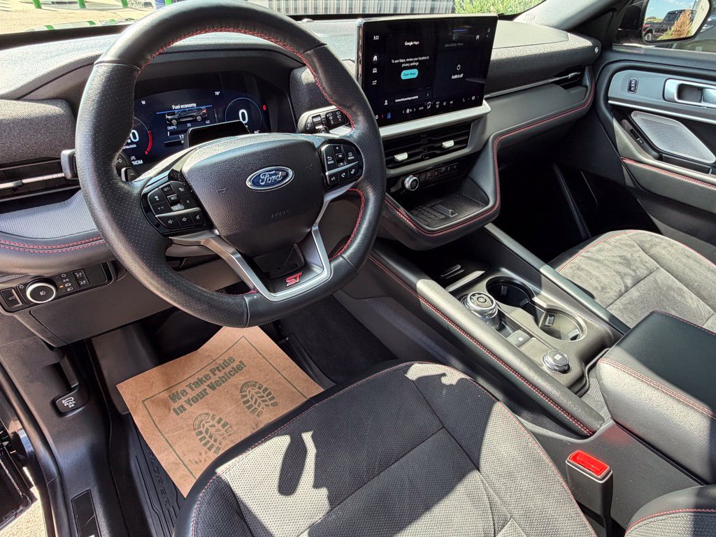 Used 2025 Ford Explorer ST AWD/4WD image 12