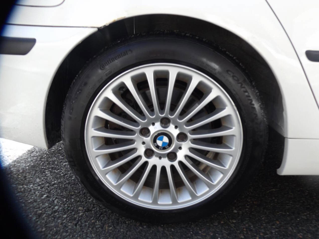 Used 2002 BMW 330xi Sedan image 24