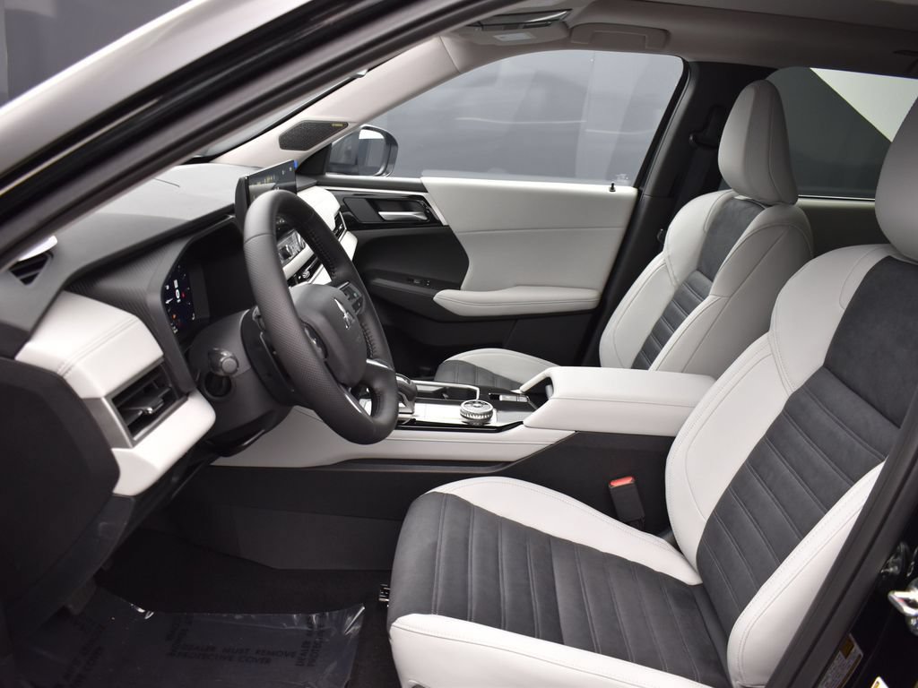 New 2026 Mitsubishi Outlander SE FWD image 12
