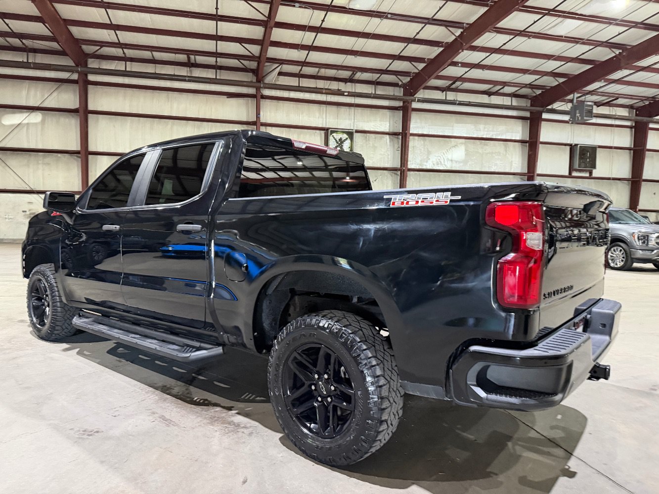 Used 2020 Chevrolet Silverado 1500 Custom Trail Boss w/ Custom Convenience Package AWD/4WD image 7
