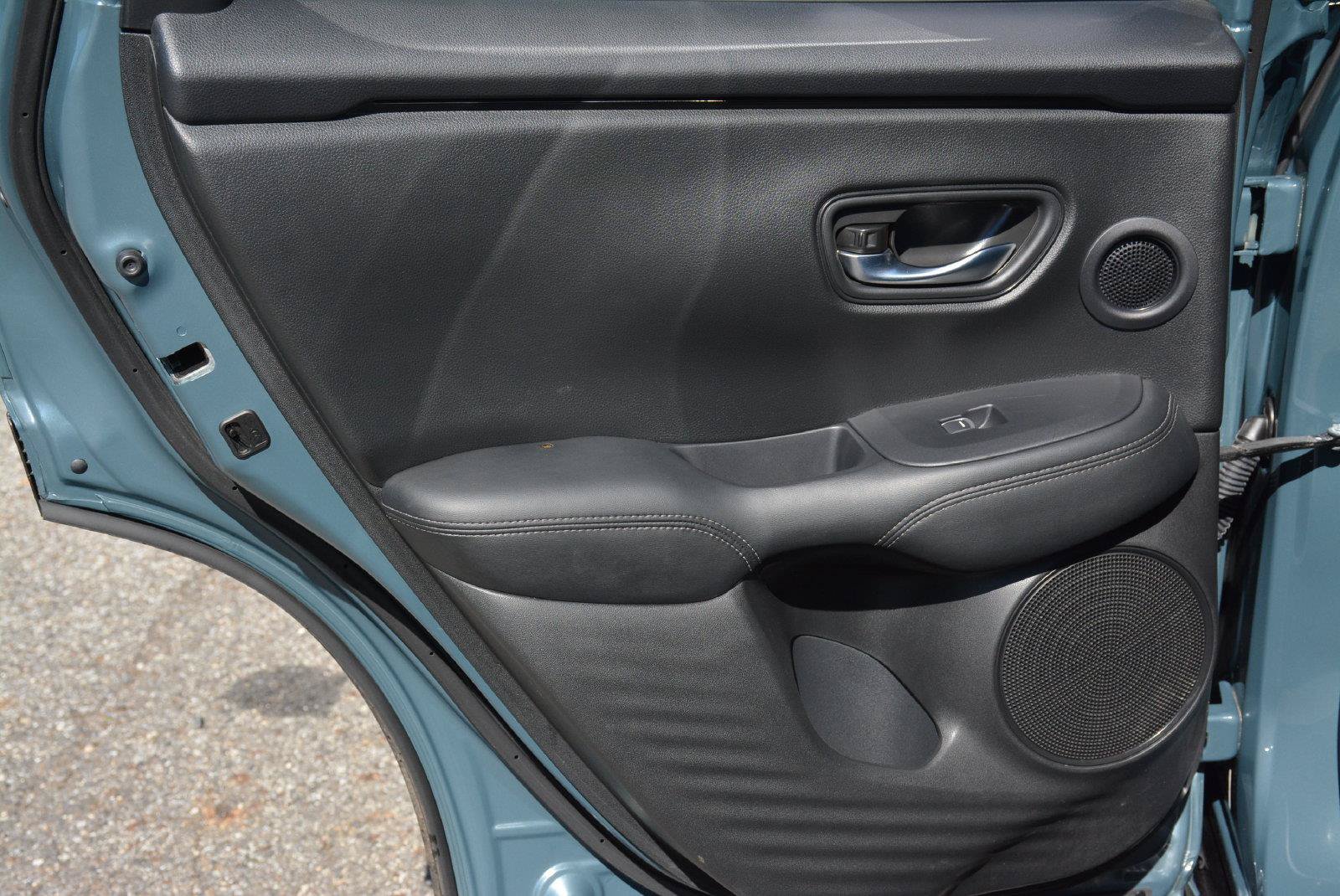 Used 2025 Honda HR-V EX-L image 17