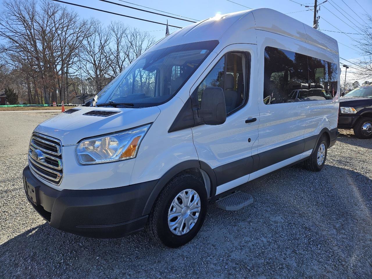Used 2016 Ford Transit 350 XLT image 3