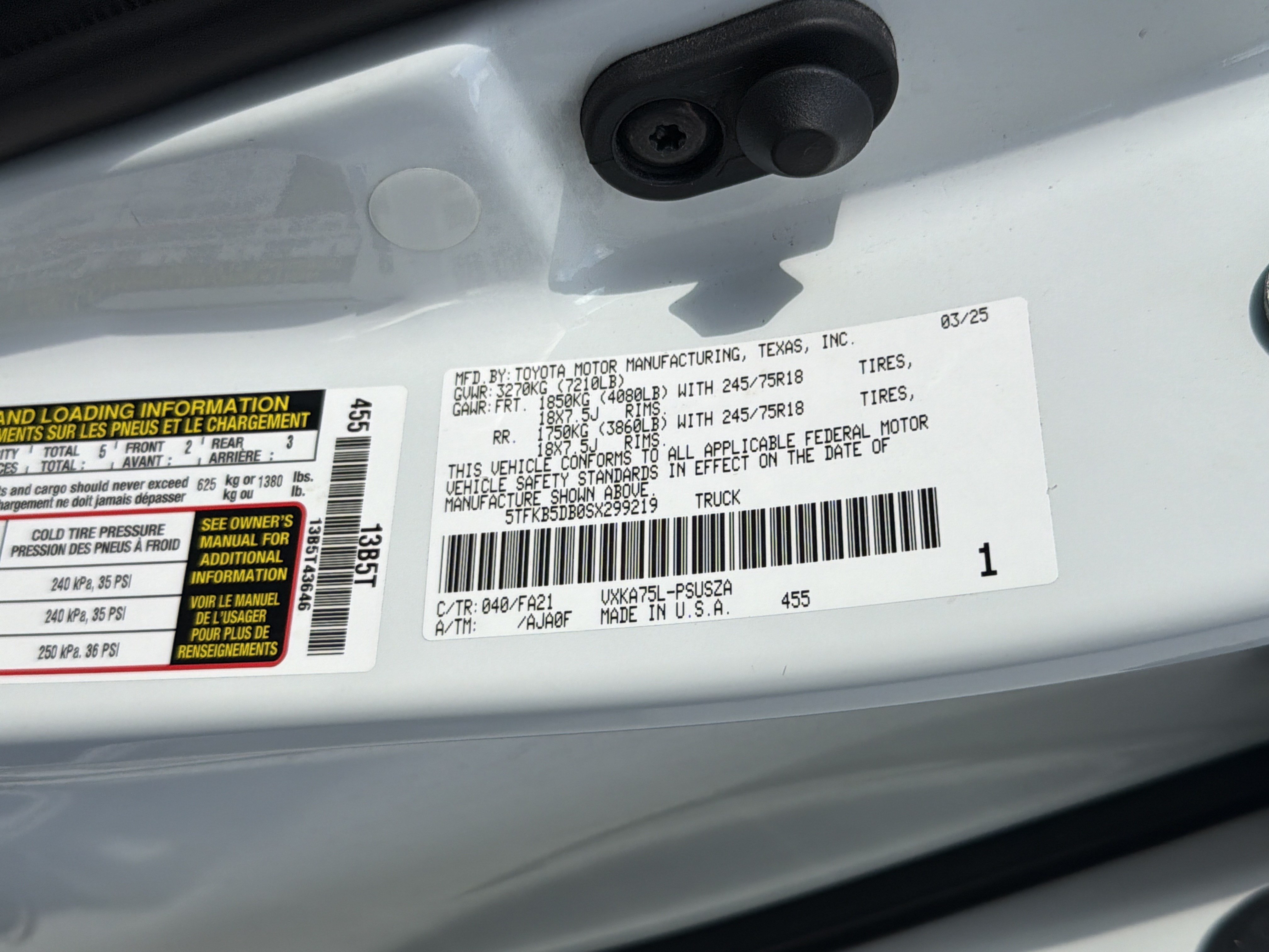 Certified 2025 Toyota Tundra SR AWD/4WD image 32