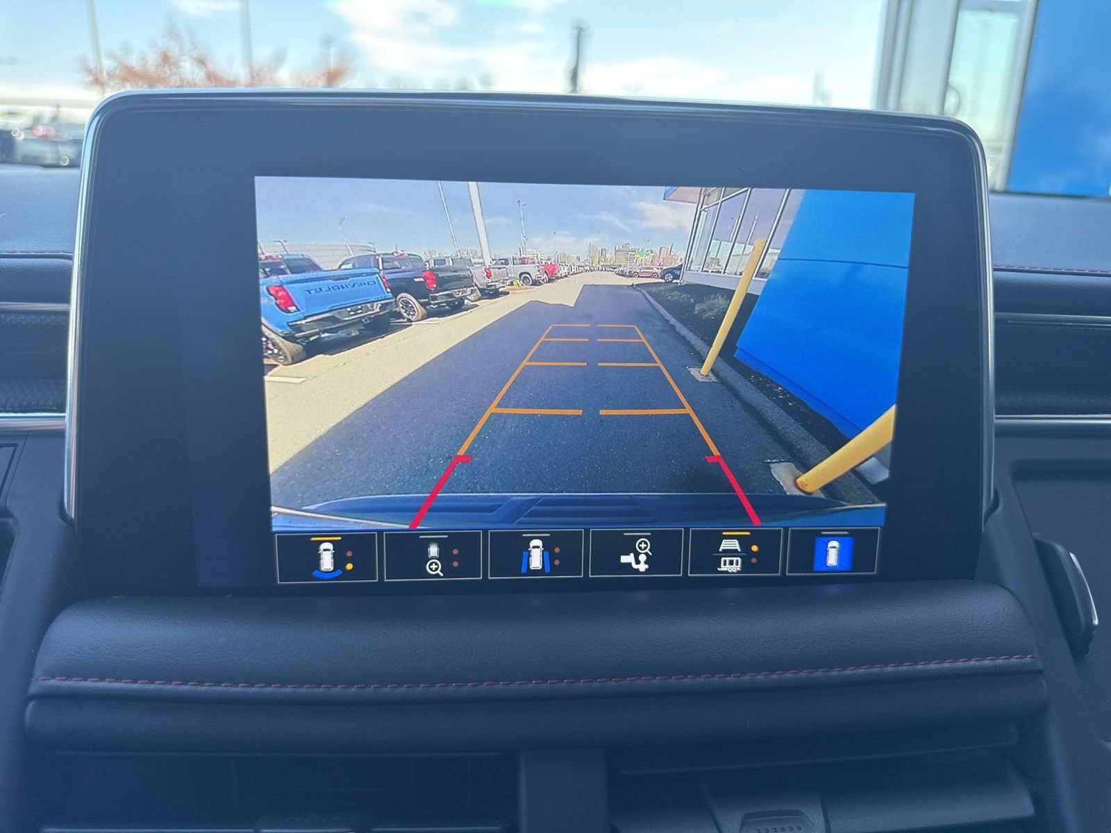 Used 2022 Chevrolet Tahoe RST w/ Luxury Package image 29