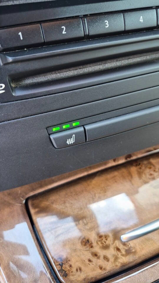 Used 2007 BMW 335i Convertible image 43