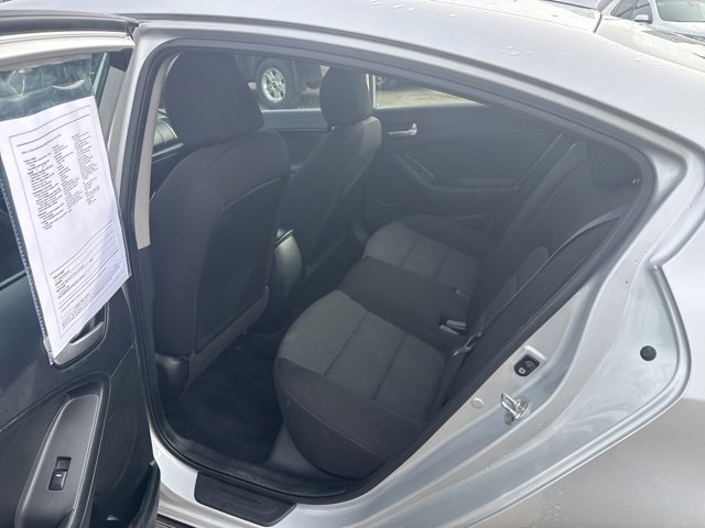 Used 2018 Kia Forte LX image 11
