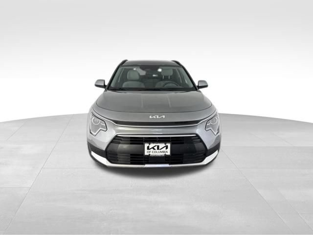 Certified 2025 Kia Niro EX FWD image 3