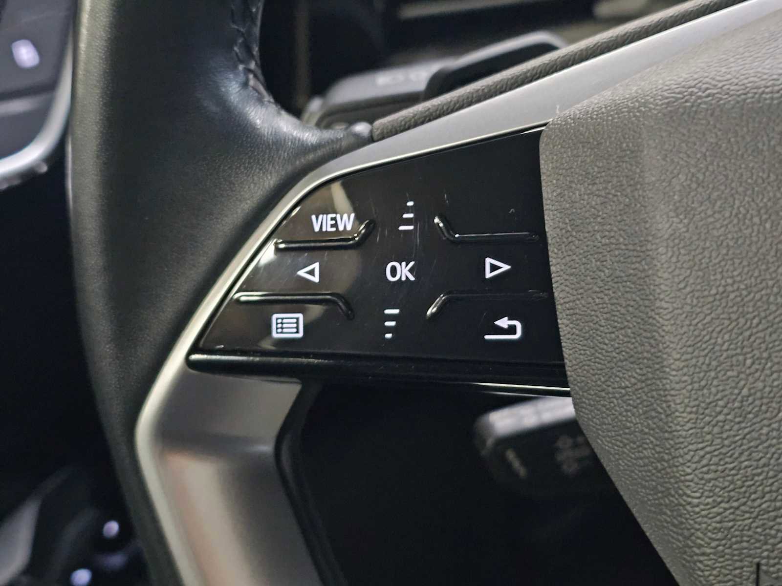 Used 2023 Audi Q4 e-tron Premium Plus image 27