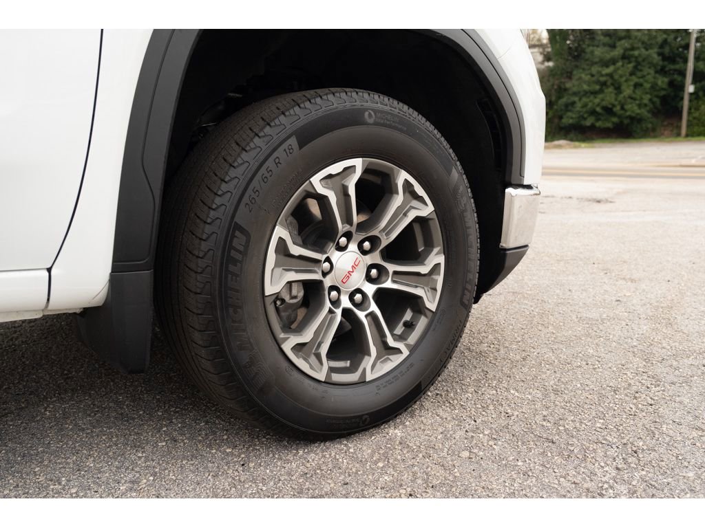 Certified 2025 GMC Sierra 1500 SLT image 9