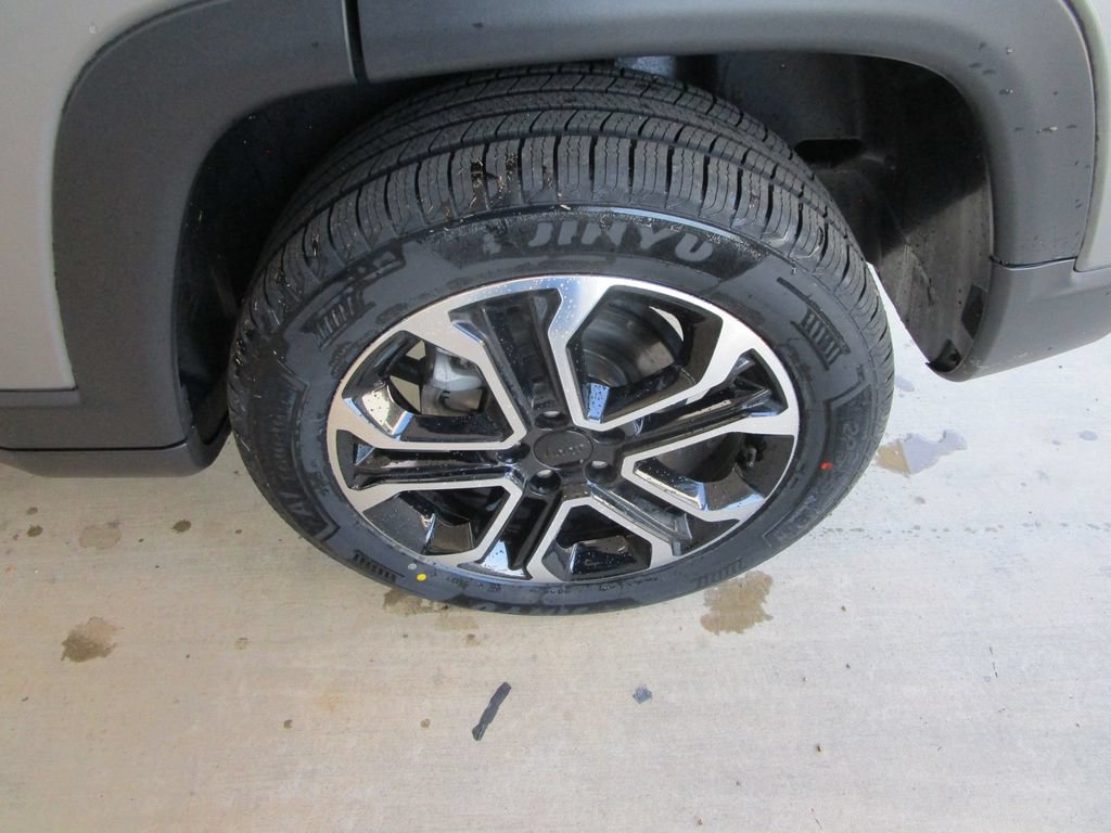 Used 2023 Jeep Compass Limited AWD/4WD image 11