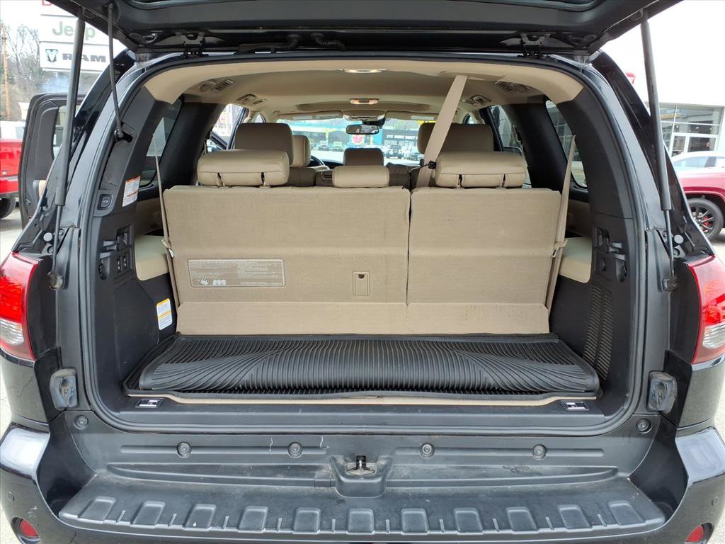 Used 2020 Toyota Sequoia Limited w/ Safety & Convenience Package image 14