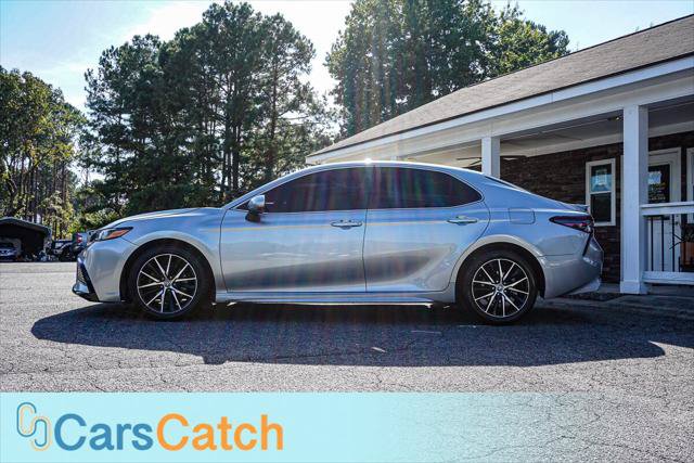 Used 2021 Toyota Camry SE FWD image 14