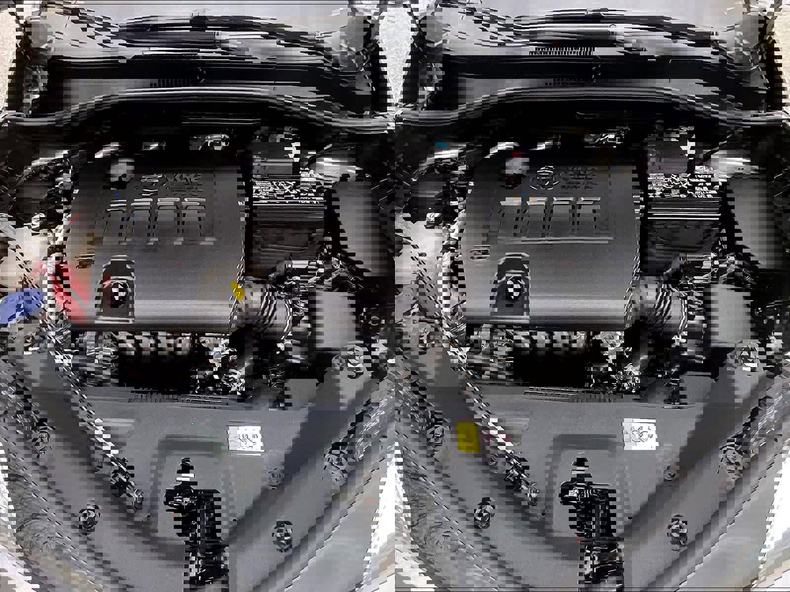 Used 2020 Toyota C-HR XLE FWD image 27