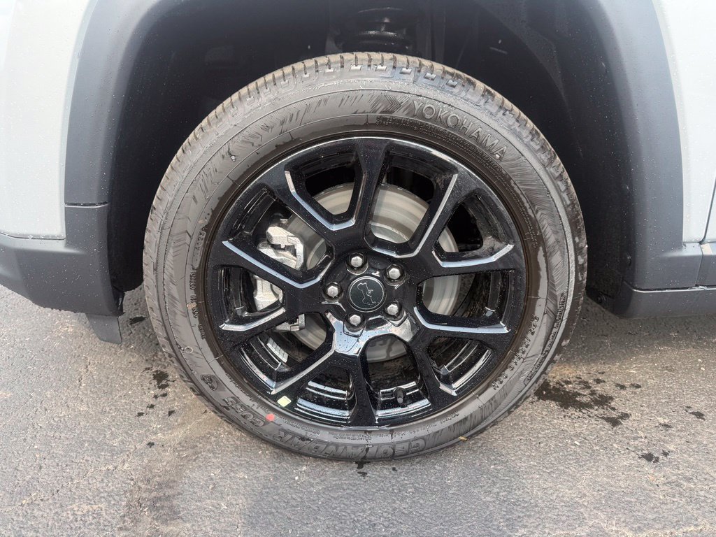New 2026 Jeep Compass Latitude AWD/4WD image 10