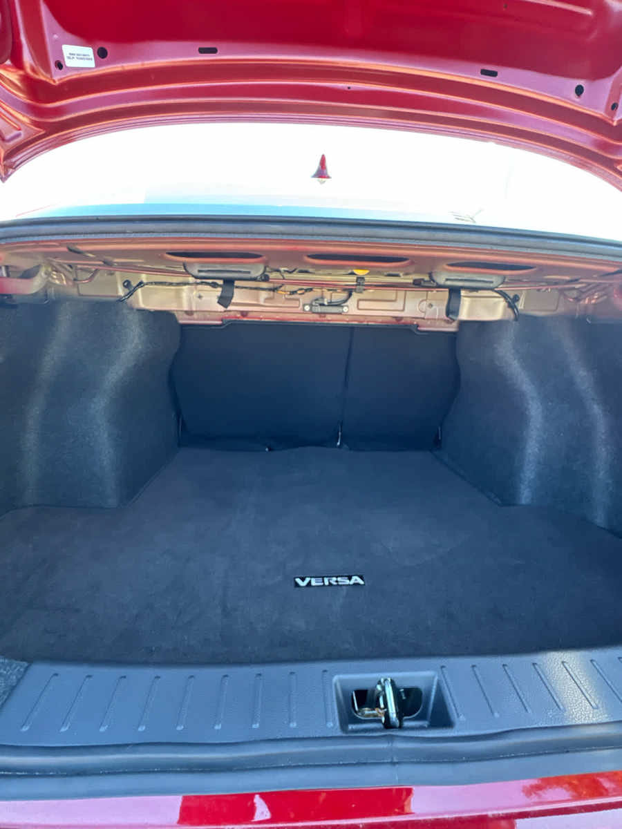 Used 2025 Nissan Versa SR w/ Trunk Package FWD image 26