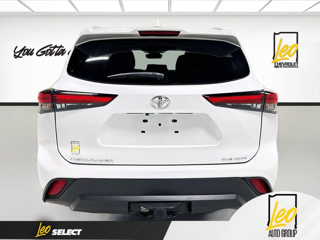 Used 2022 Toyota Highlander XLE image 6