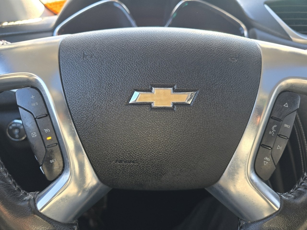 Used 2015 Chevrolet Traverse LT image 27