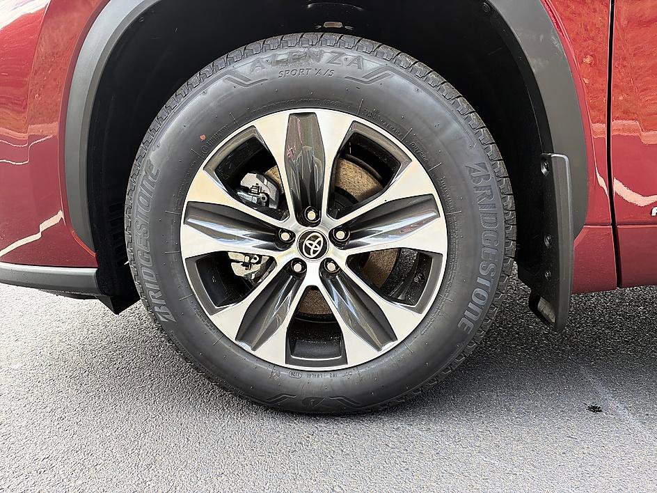 New 2026 Toyota Highlander XLE AWD/4WD image 8