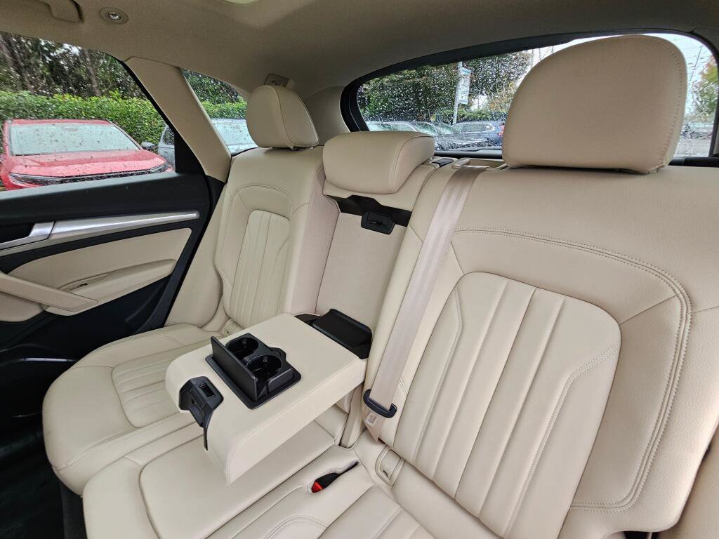 Used 2019 Audi Q5 2.0T Premium w/ Convenience Package AWD/4WD image 21