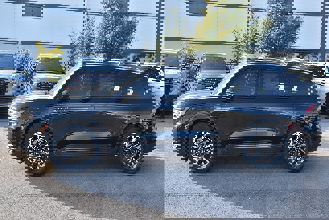 New 2026 Lincoln Nautilus Premier w/ Equipment Group 102A image 11