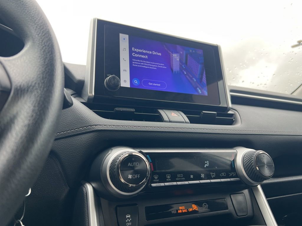 Used 2025 Toyota RAV4 LE image 21