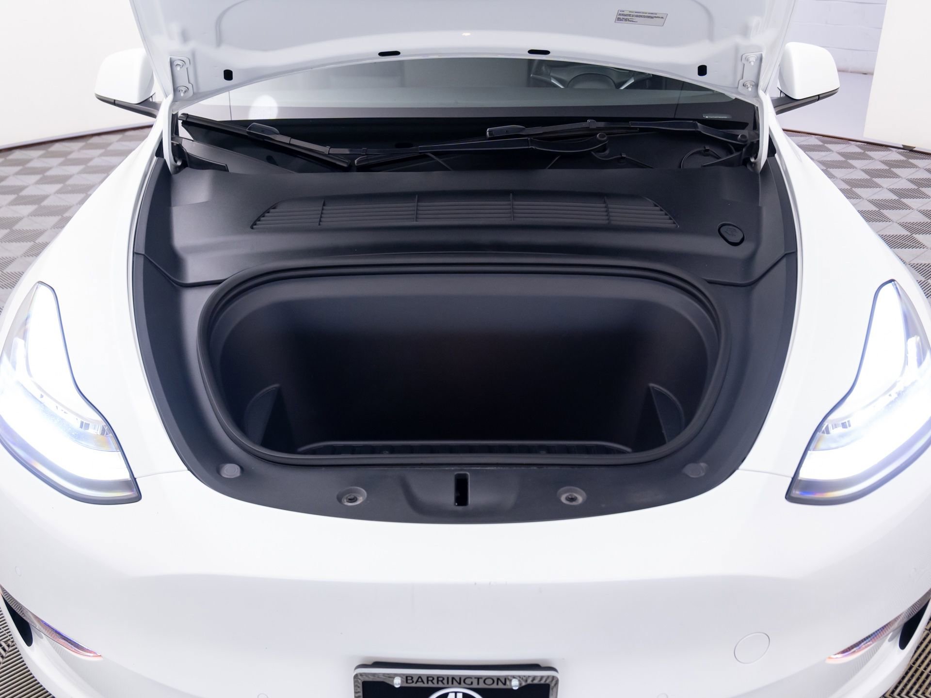 Used 2022 Tesla Model Y Long Range image 26