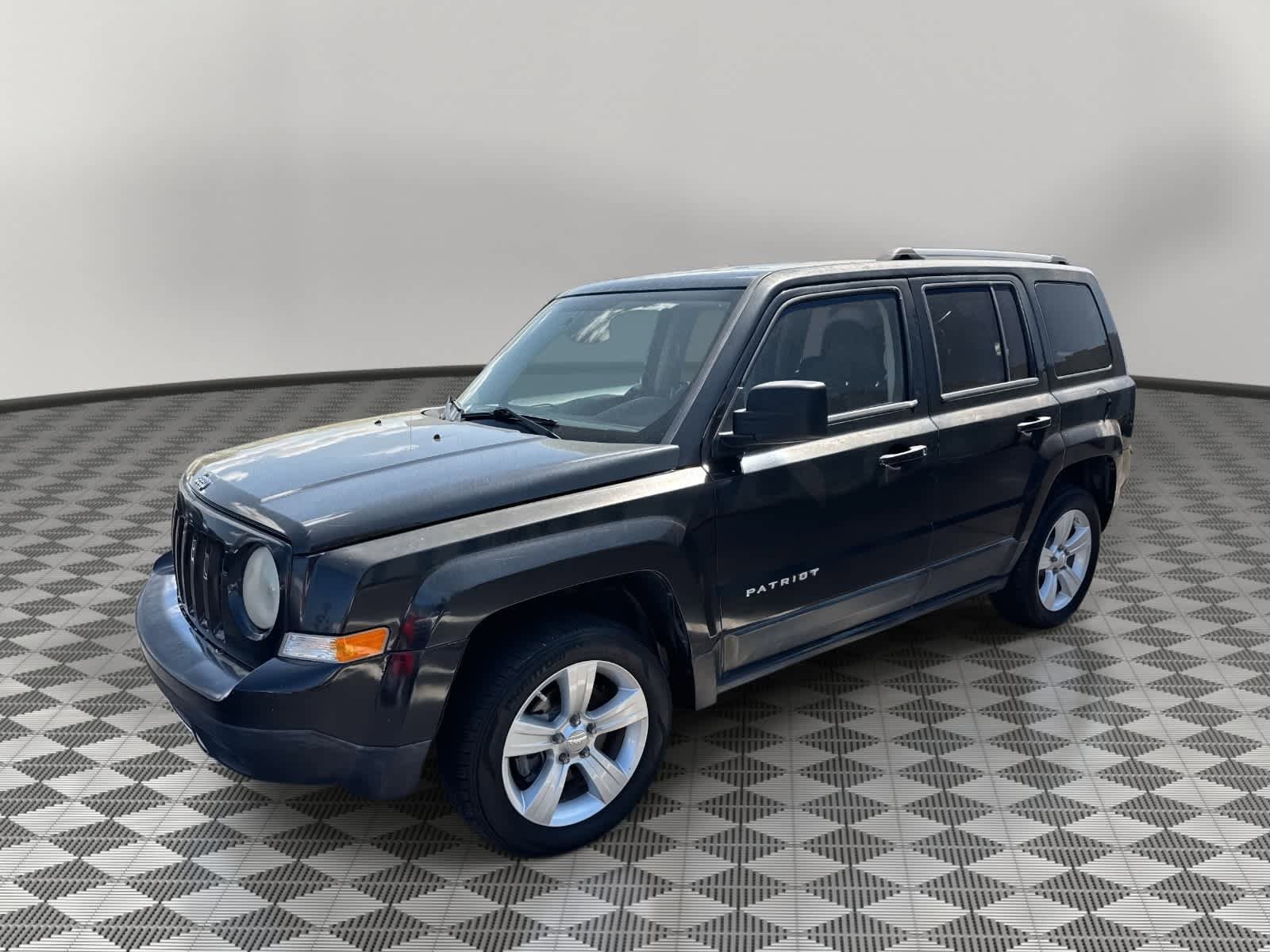 Used 2011 Jeep Patriot Latitude FWD image 16