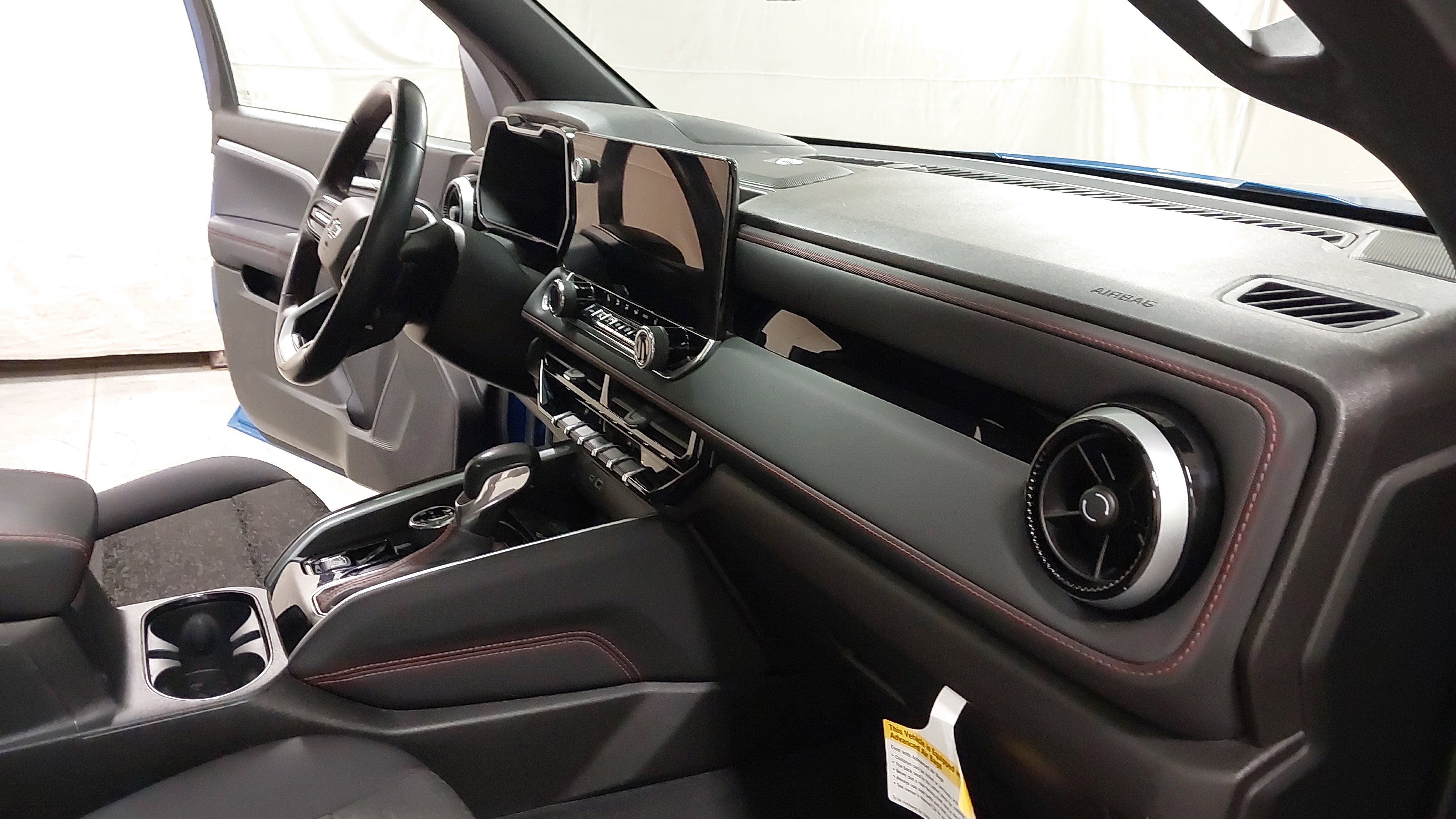 Used 2024 Chevrolet Colorado Z71 w/ Z71 Convenience Package 2 image 29